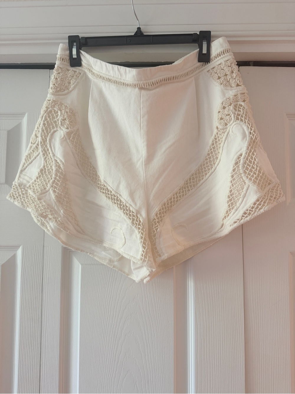 Gianni Bini Cream Crochet-Trim Top